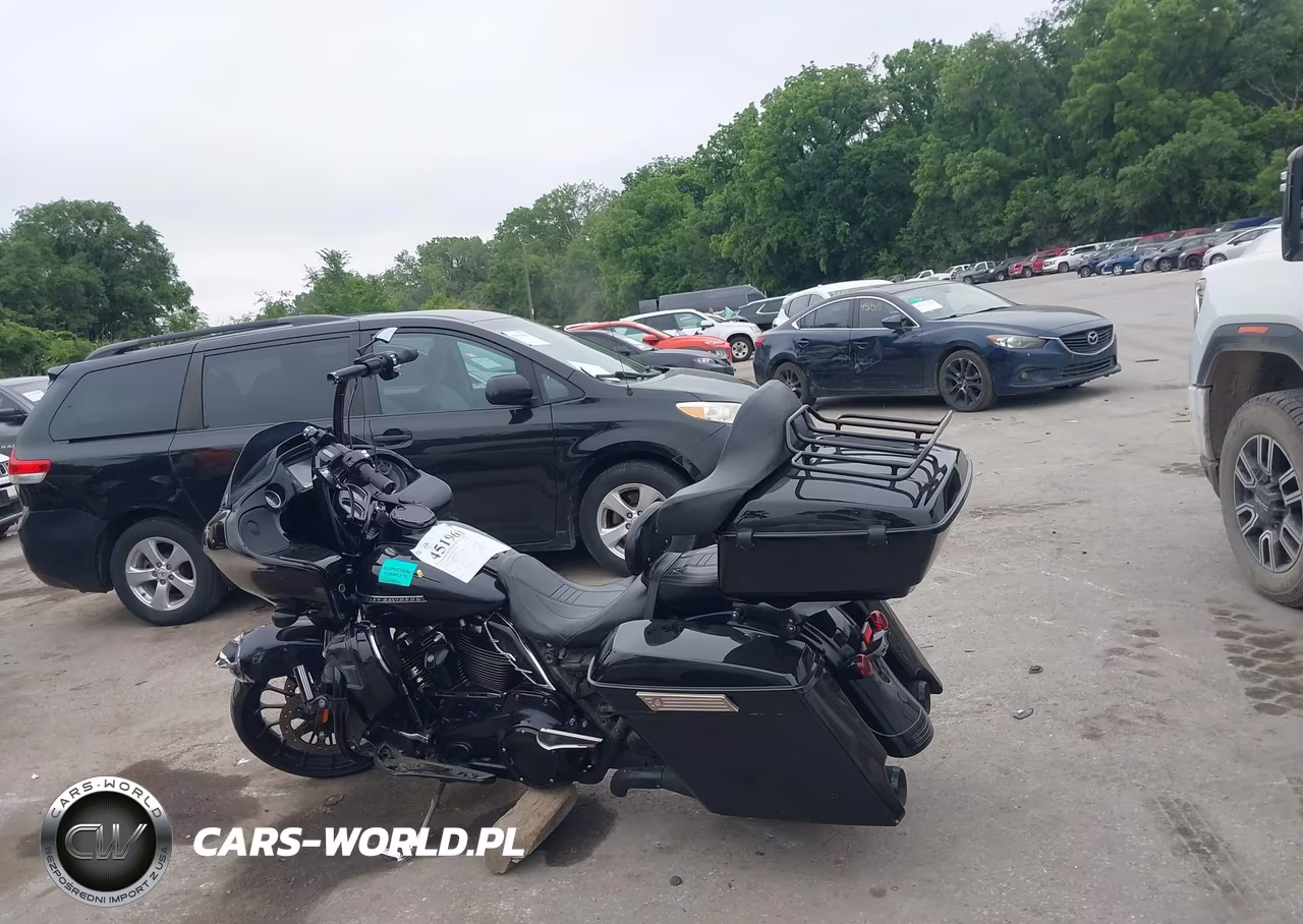 2018 Harley-Davidson Fltrxs Road Glide Special VIN:1HD1KTC16JB613832 - 13