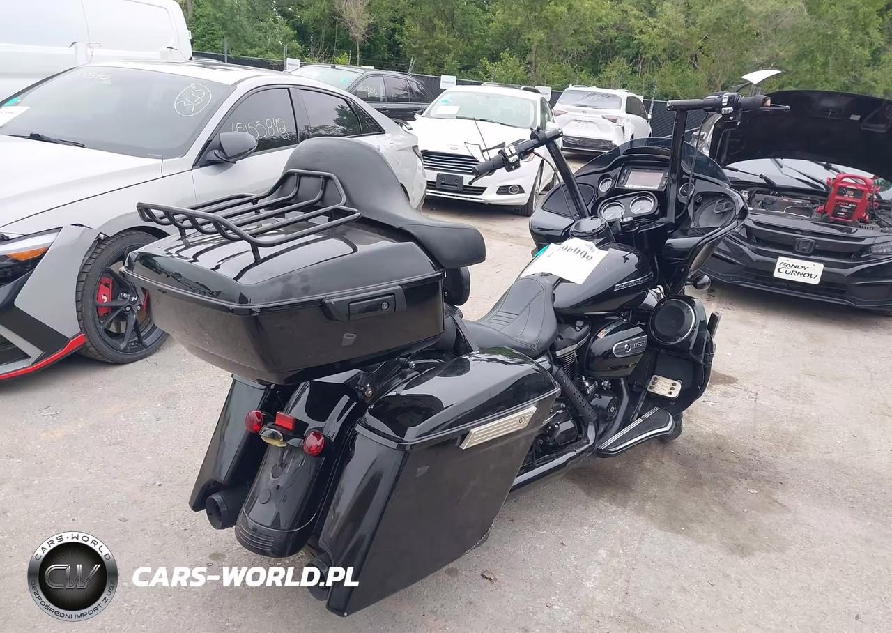 2018 Harley-Davidson Fltrxs Road Glide Special VIN:1HD1KTC16JB613832 - 4