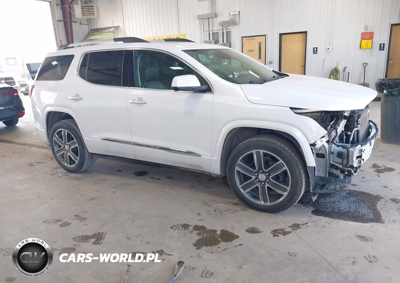 2017 GMC Acadia Denali – zdjęcie 1 z 16