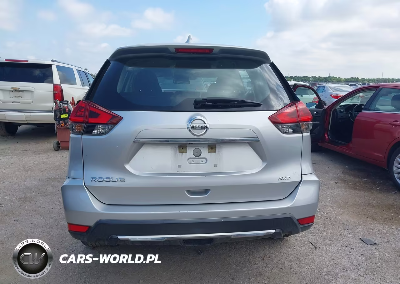 2018 Nissan Rogue S VIN:KNMAT2MV0JP520236 - 16