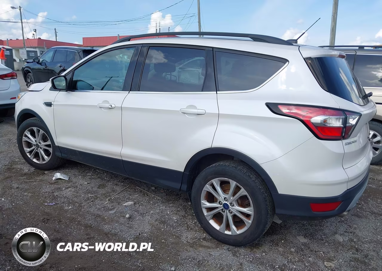 2017 Ford Escape Se VIN:1FMCU0GD5HUC63580 - 3
