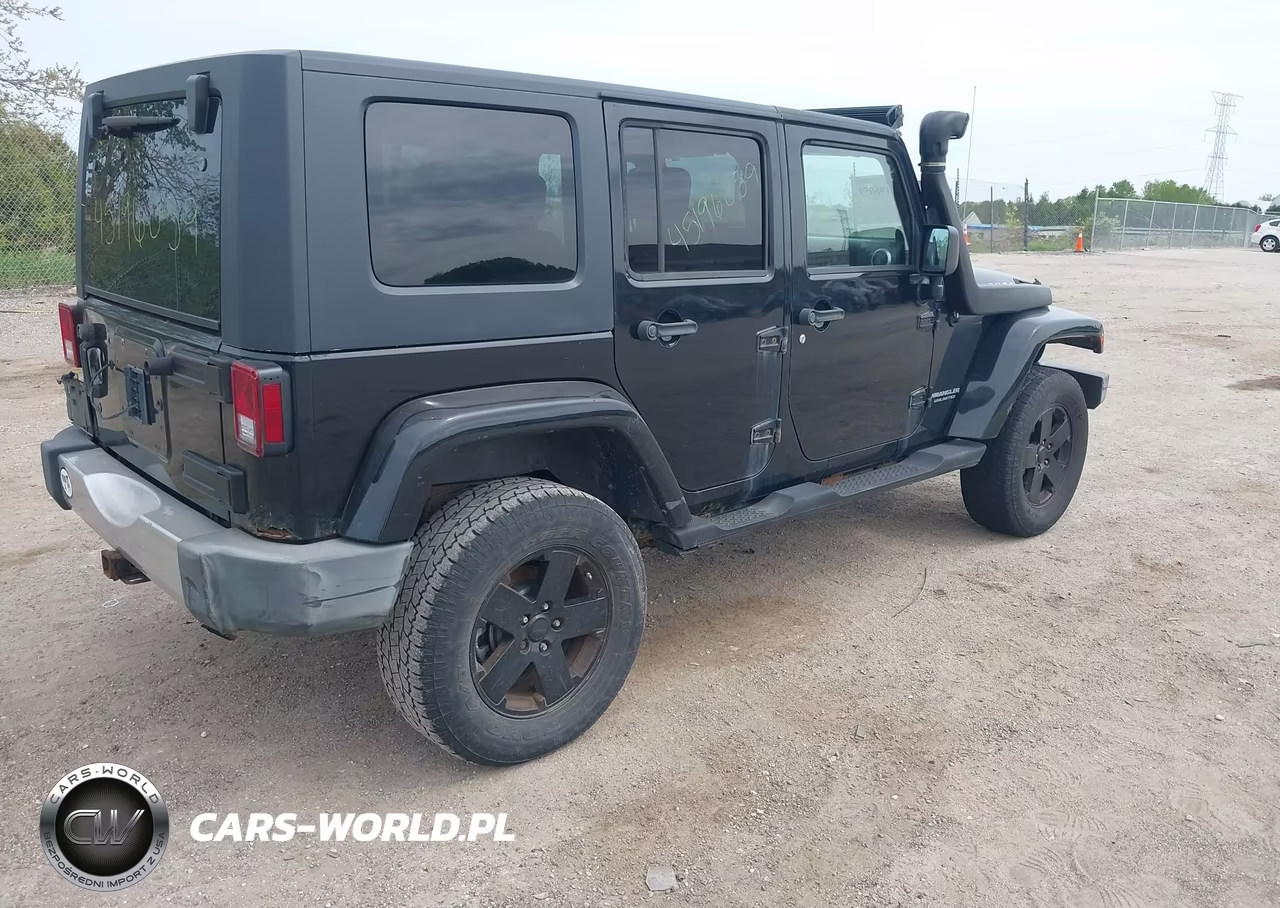 2008 Jeep Wrangler Unlimited Sahara VIN:1J4GA59138L503899 - 4