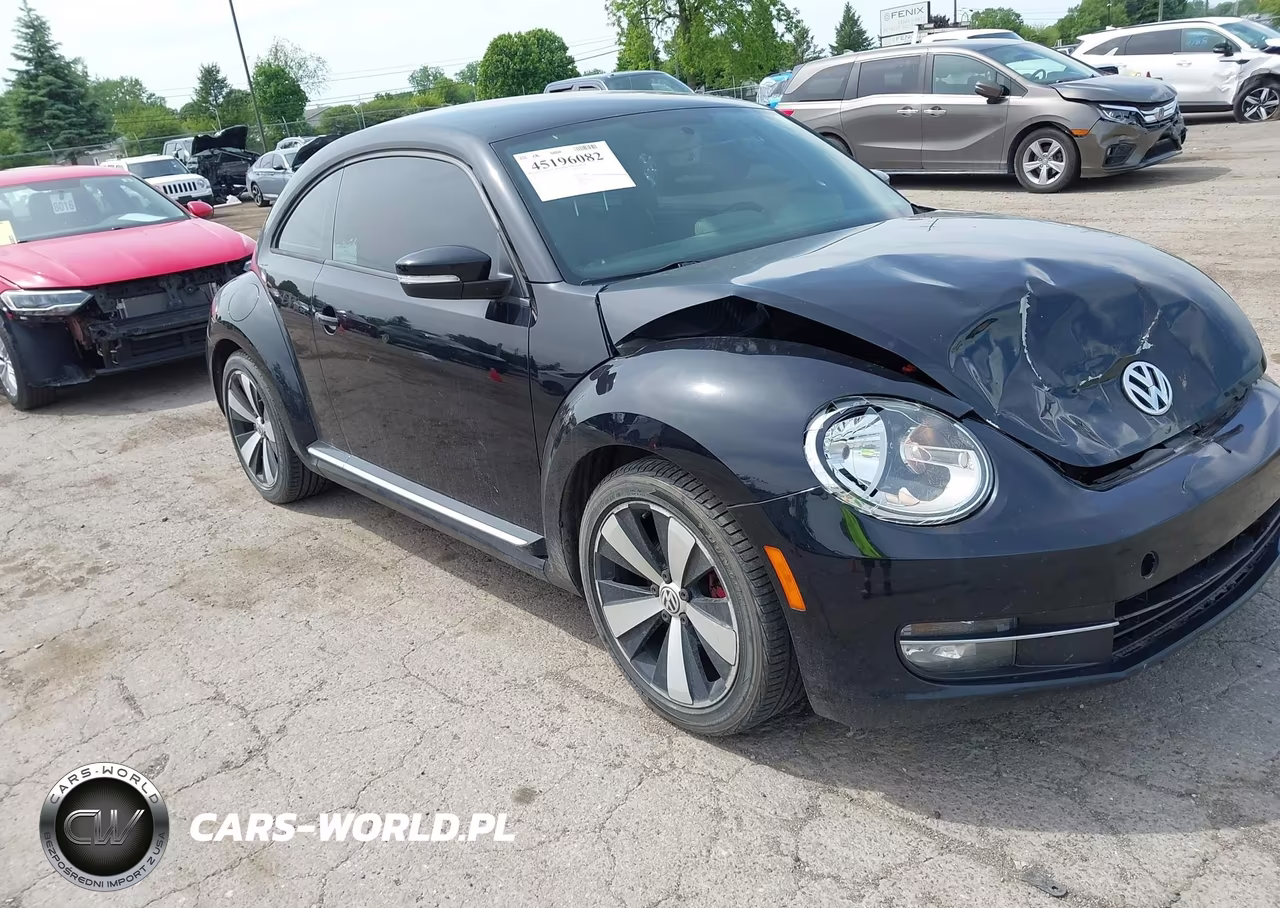 2012 Volkswagen Beetle 2.0T Turbo – zdjęcie 1 z 16