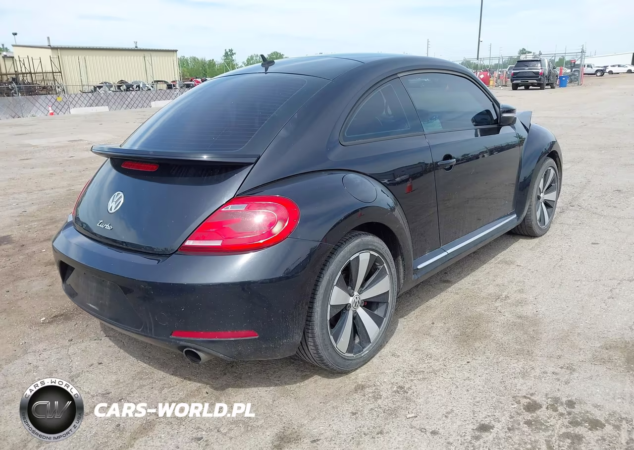 2012 Volkswagen Beetle 2.0T Turbo VIN:3VW467ATXCM643682 - 4