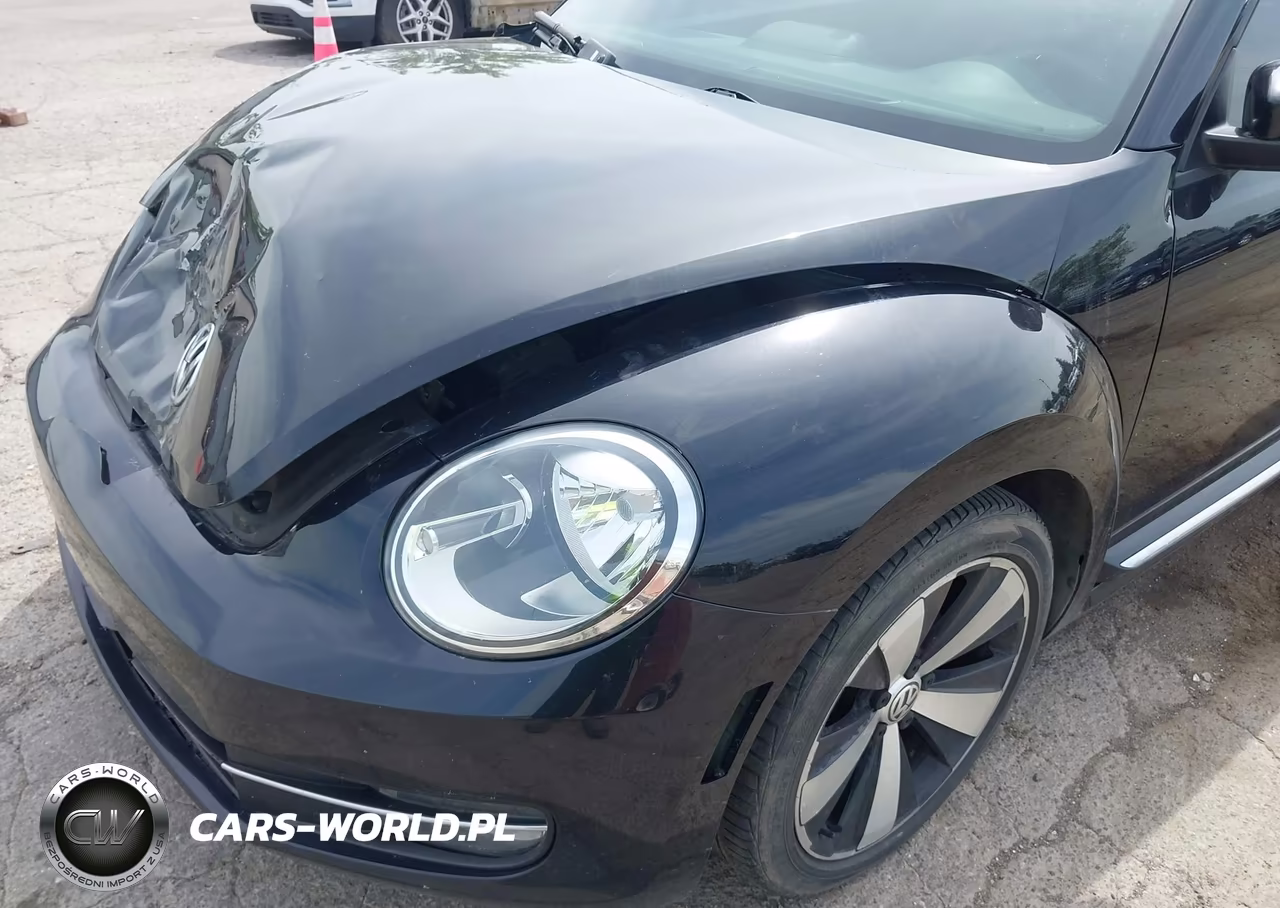 2012 Volkswagen Beetle 2.0T Turbo VIN:3VW467ATXCM643682 - 6