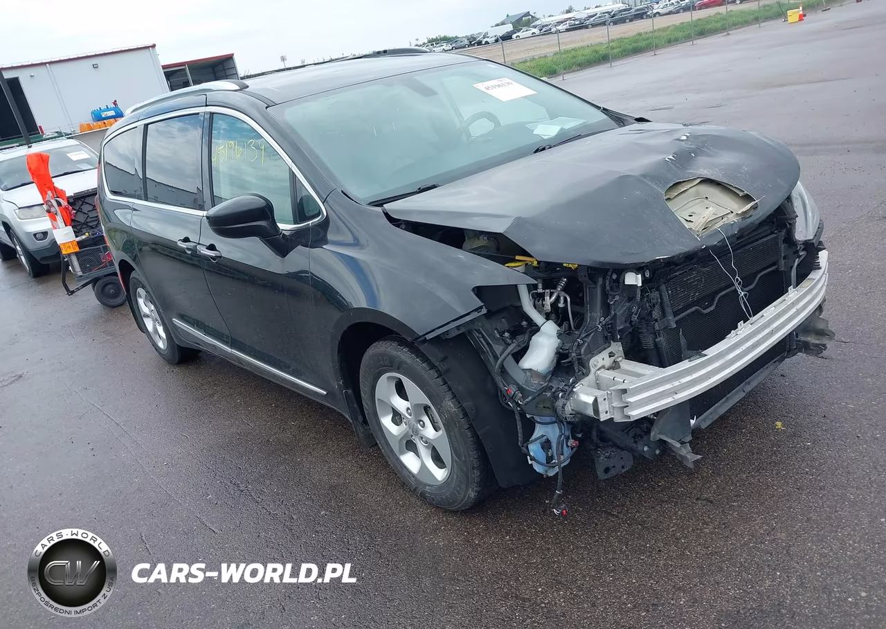 2017 Chrysler Pacifica Touring-L Plus – zdjęcie 1 z 17
