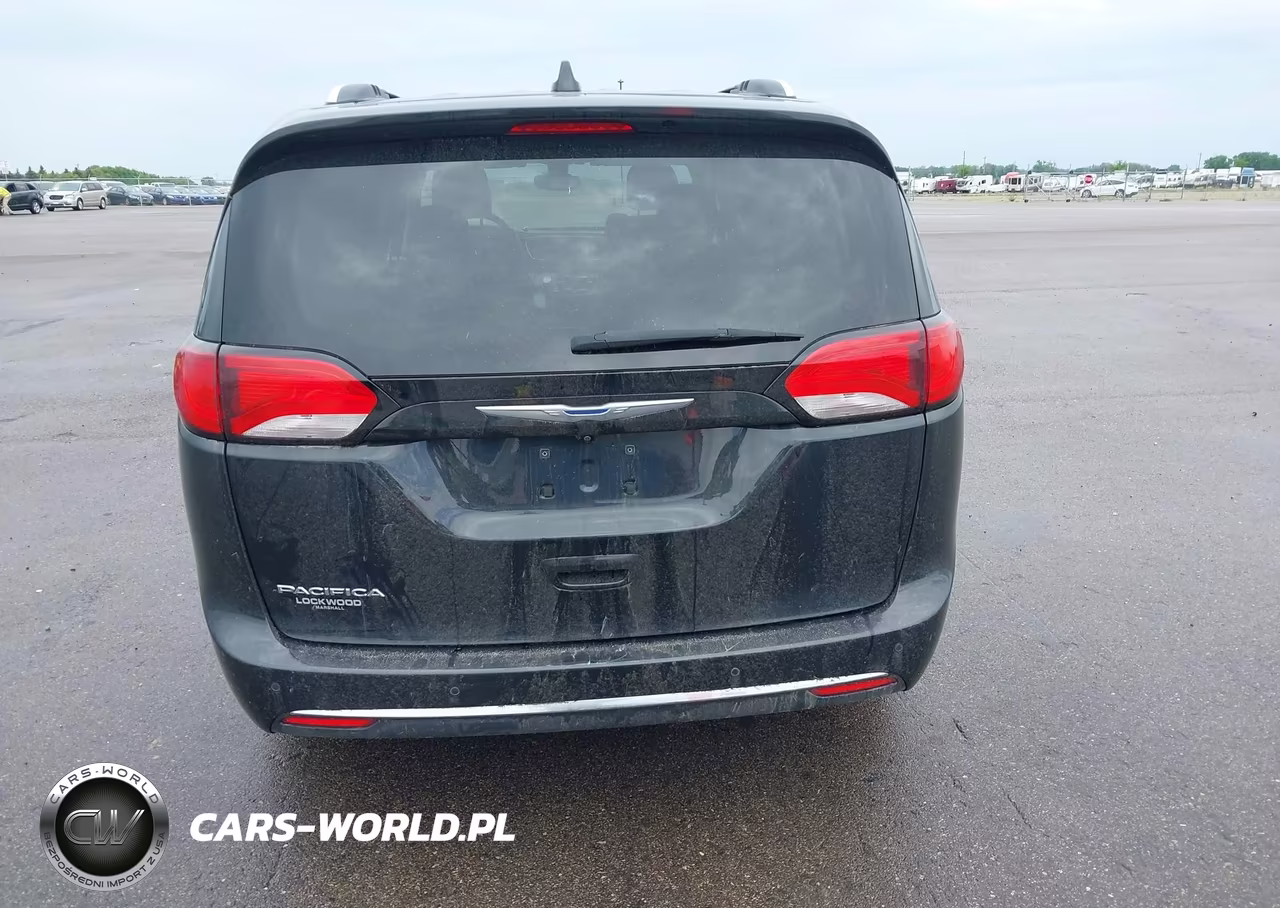 2017 Chrysler Pacifica Touring-L Plus VIN:2C4RC1EG6HR837699 - 17