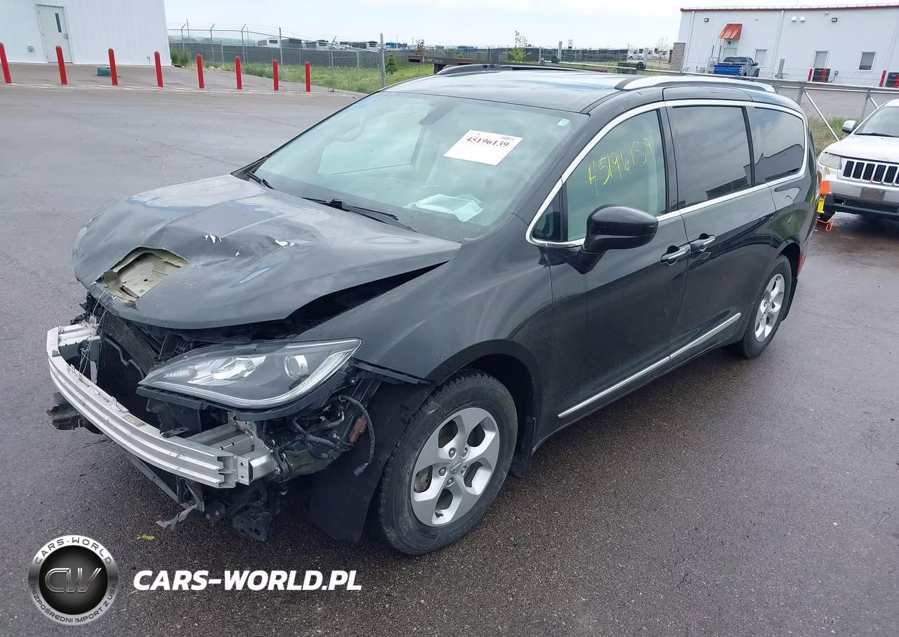 2017 Chrysler Pacifica Touring-L Plus VIN:2C4RC1EG6HR837699 - 2