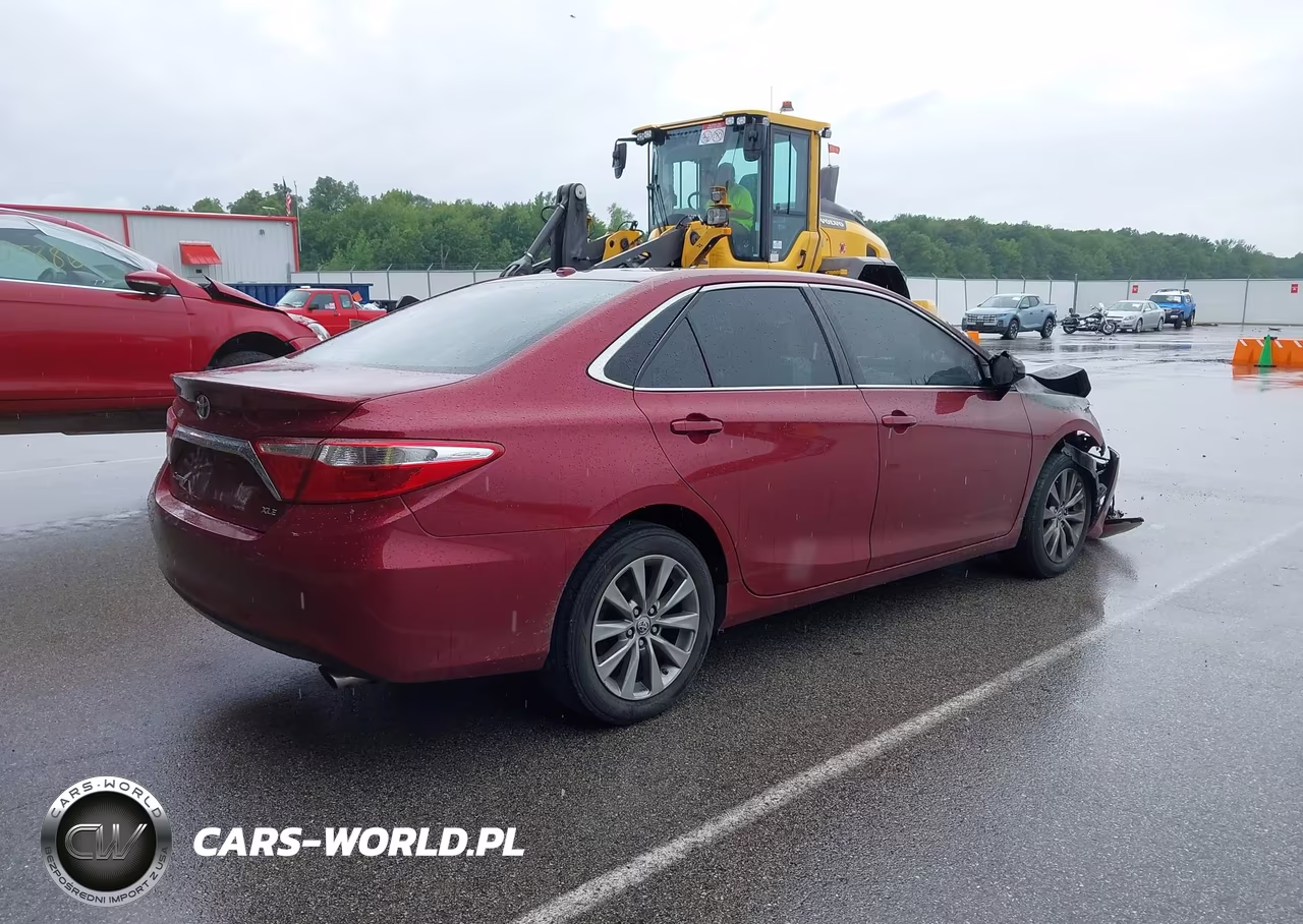 2017 Toyota Camry Xle VIN:4T1BF1FK7HU665547 - 4