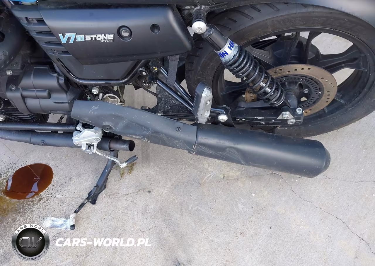 2017 Moto Guzzi V7 Iii Stone VIN:ZGULDU000HM000087 - 17