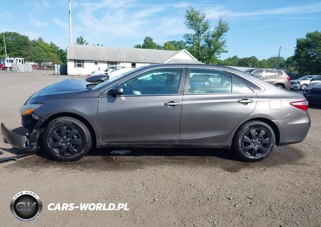 2017 Toyota Camry Le VIN:4T1BF1FK9HU271144 - 14