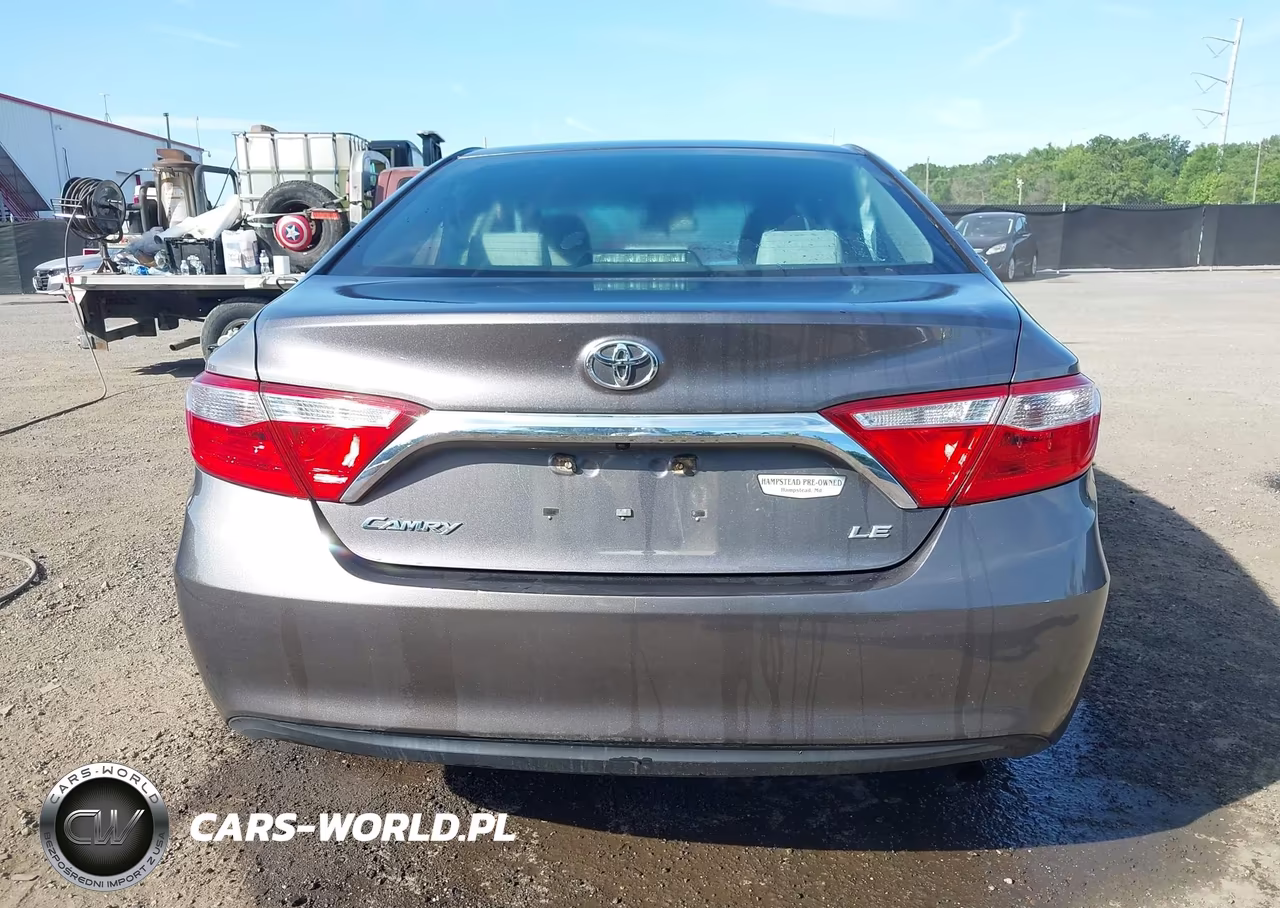 2017 Toyota Camry Le VIN:4T1BF1FK9HU271144 - 16