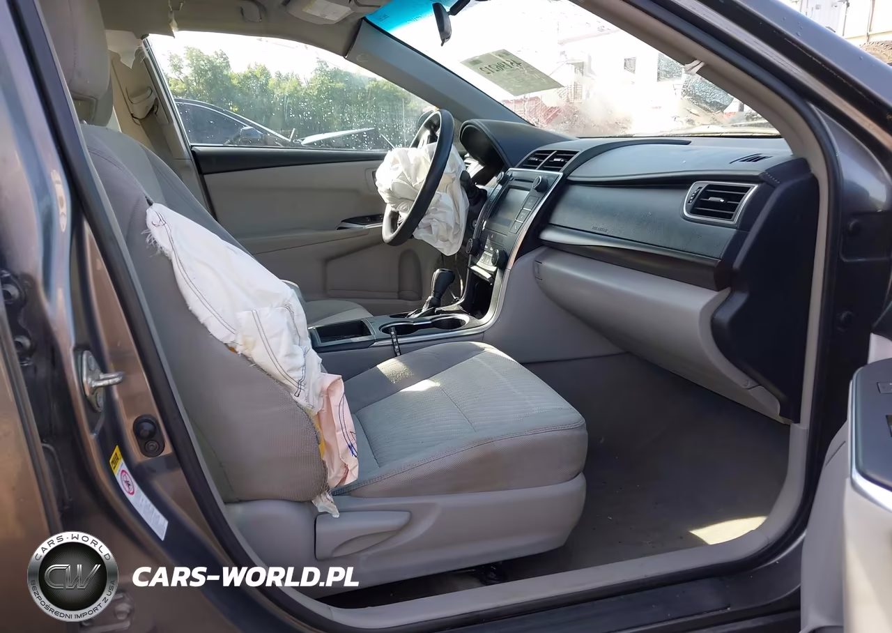 2017 Toyota Camry Le VIN:4T1BF1FK9HU271144 - 5