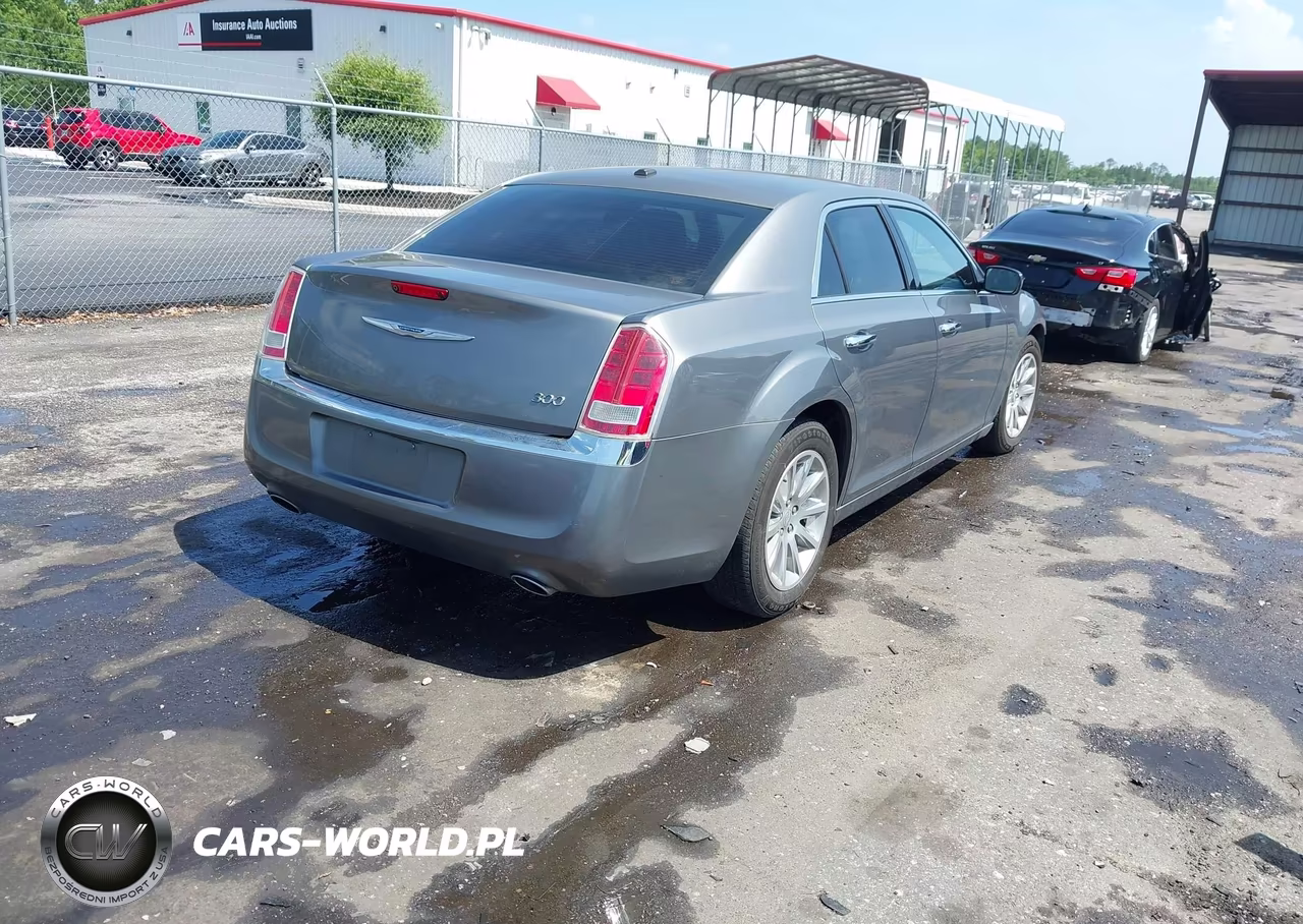 2012 Chrysler 300 Limited VIN:2C3CCACG1CH279580 - 4