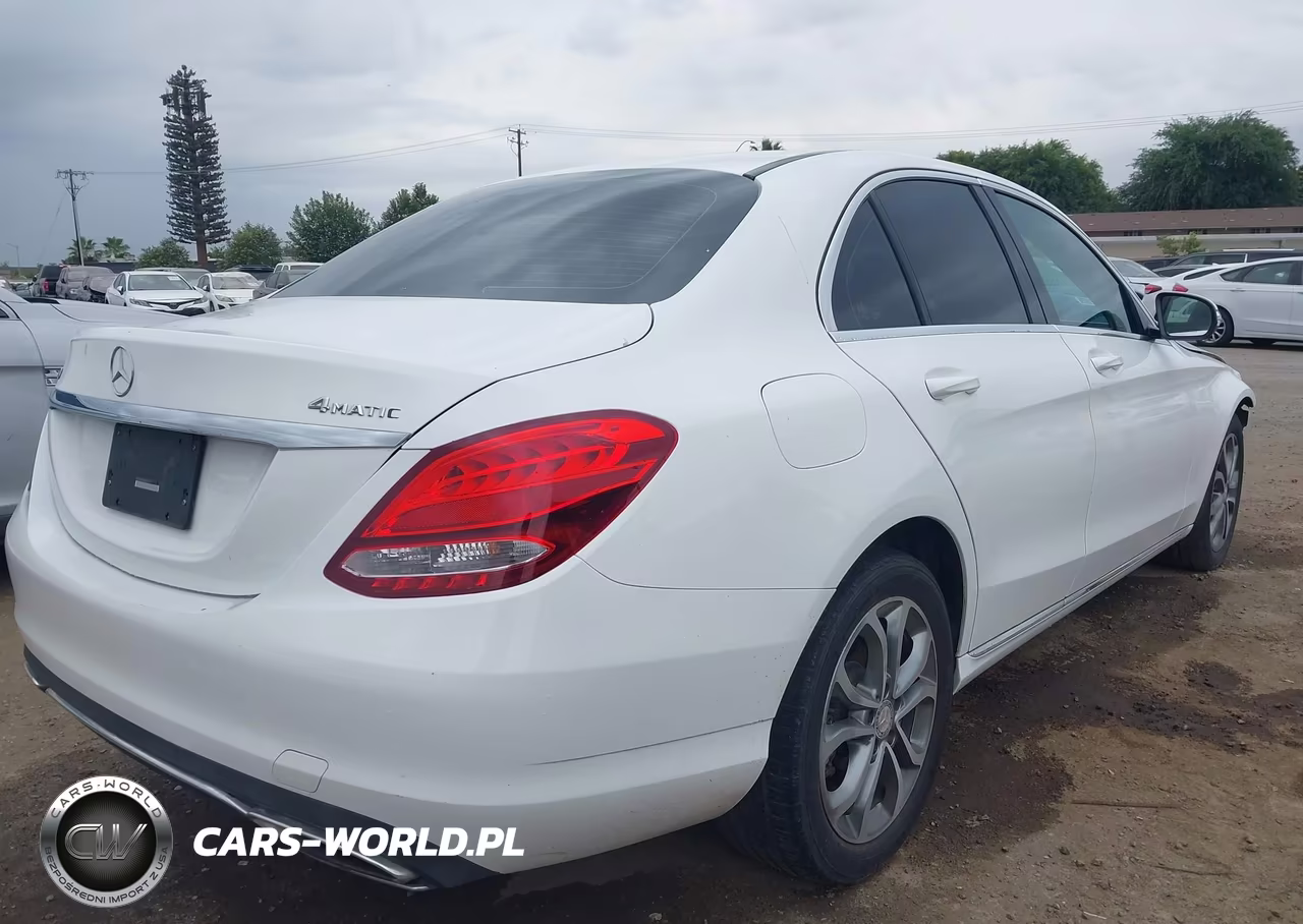 2015 Mercedes-Benz C 300 4Matic VIN:55SWF4KB5FU022972 - 4