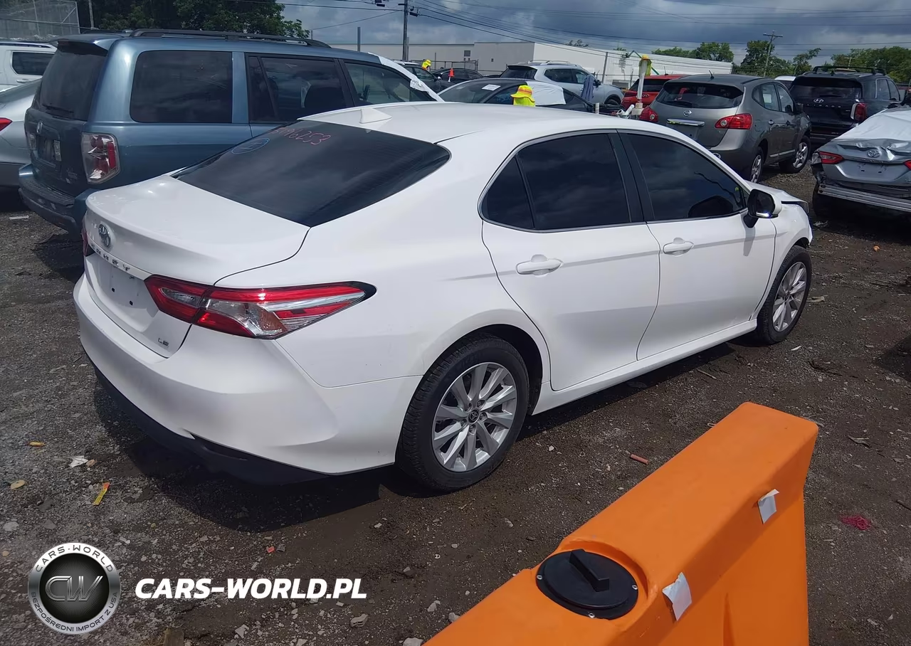 2020 Toyota Camry Le VIN:4T1C11AK3LU959353 - 4