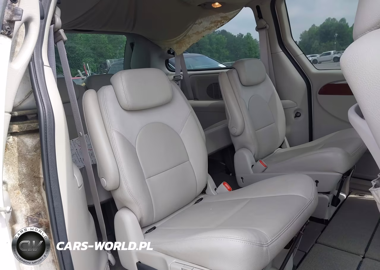 2007 Chrysler Town & Country Limited VIN:2A8GP64L07R267634 - 8