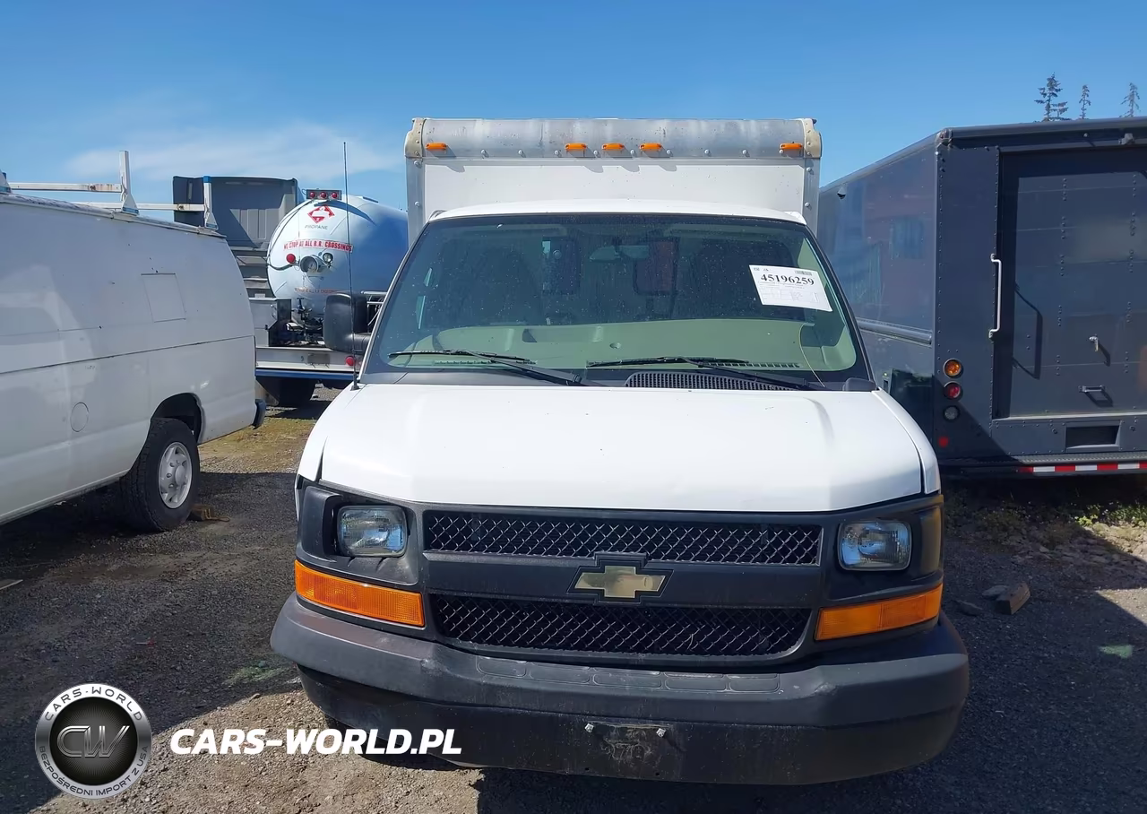 2014 Chevrolet Express Cutaway 3500 VIN:1GB0G2CA9E1209996 - 15