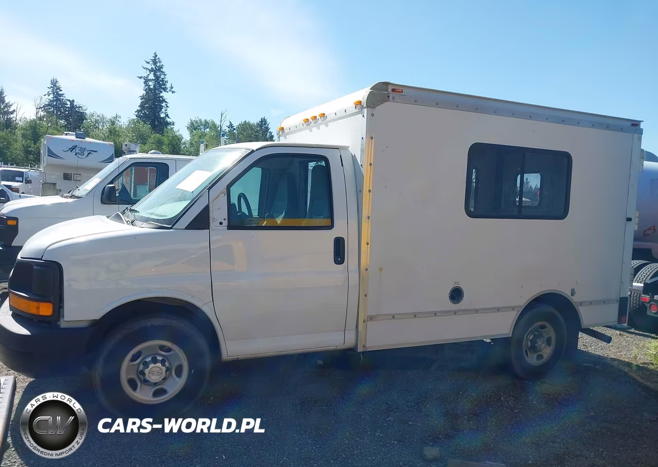 2014 Chevrolet Express Cutaway 3500 VIN:1GB0G2CA9E1209996 - 17