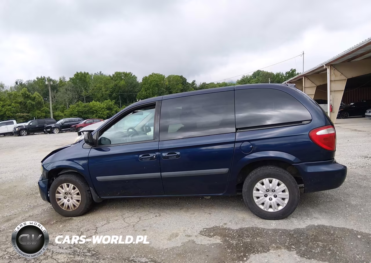 2005 Chrysler Town & Country VIN:1C4GP45R55B330222 - 14