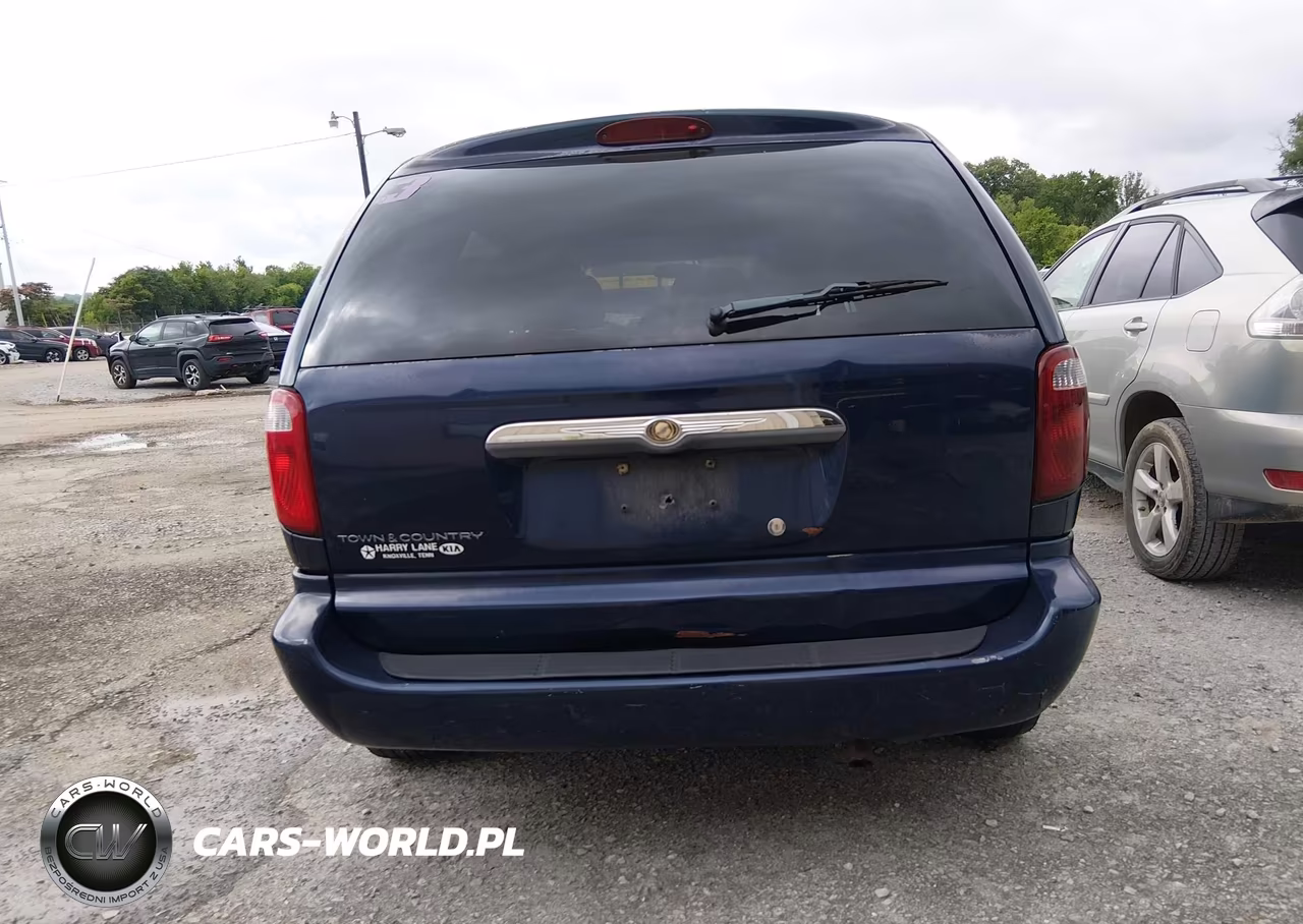 2005 Chrysler Town & Country VIN:1C4GP45R55B330222 - 16