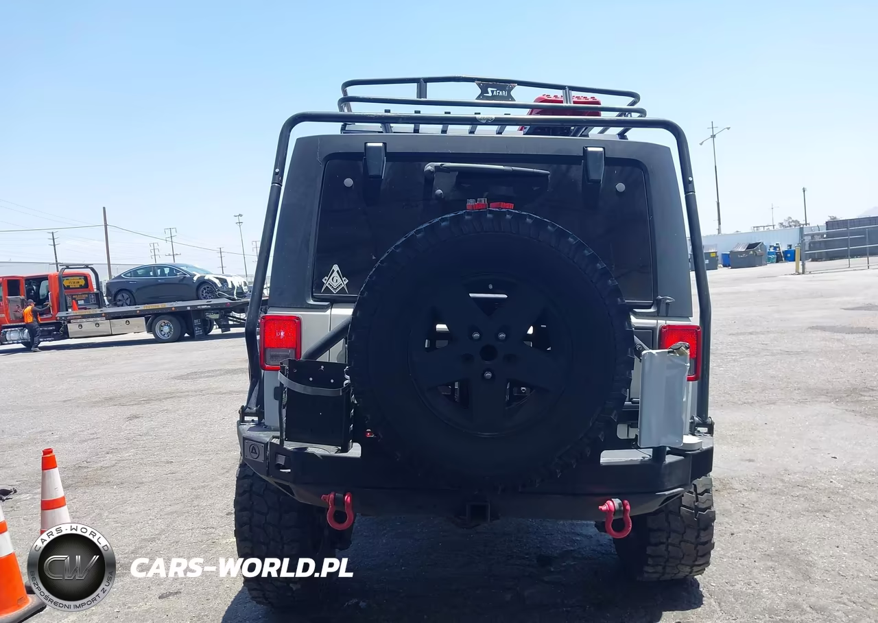 2013 Jeep Wrangler Unlimited Rubicon 10Th Anniversary VIN:1C4BJWFG0DL691225 - 16