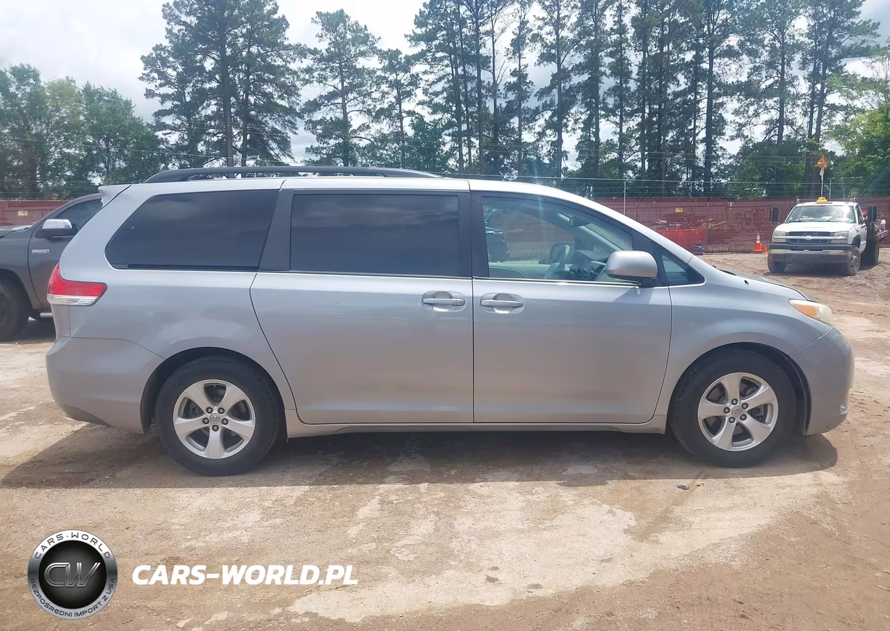 2014 Toyota Sienna Le V6 8 Passenger VIN:5TDKK3DC6ES515355 - 13
