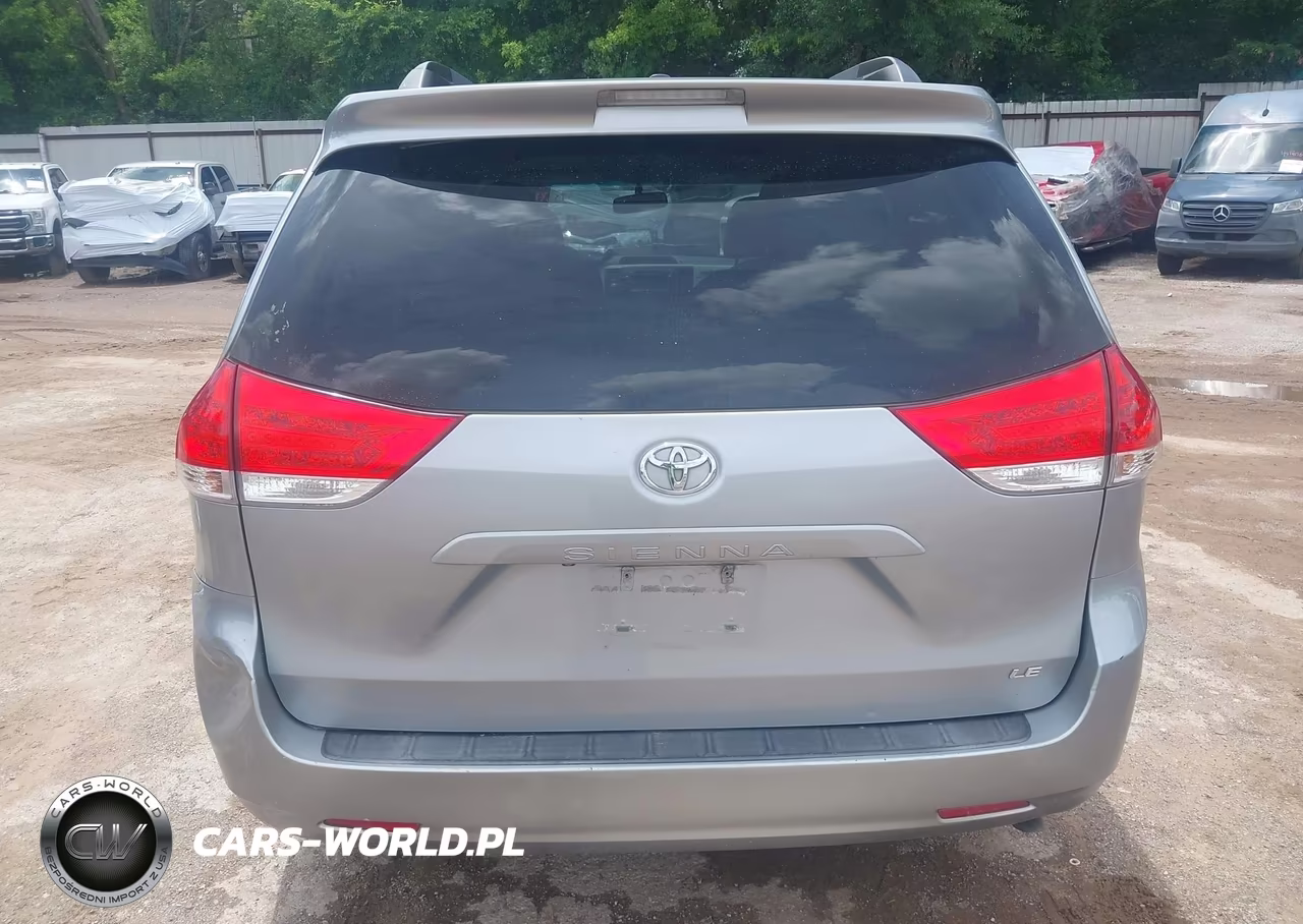 2014 Toyota Sienna Le V6 8 Passenger VIN:5TDKK3DC6ES515355 - 18