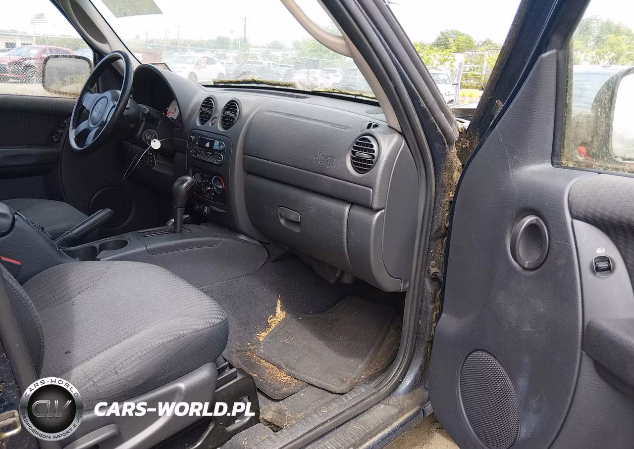 2002 Jeep Liberty Sport VIN:1J4GL48K72W325547 - 5