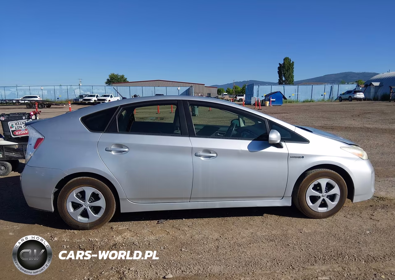 2012 Toyota Prius Two VIN:JTDKN3DU0C5421040 - 13