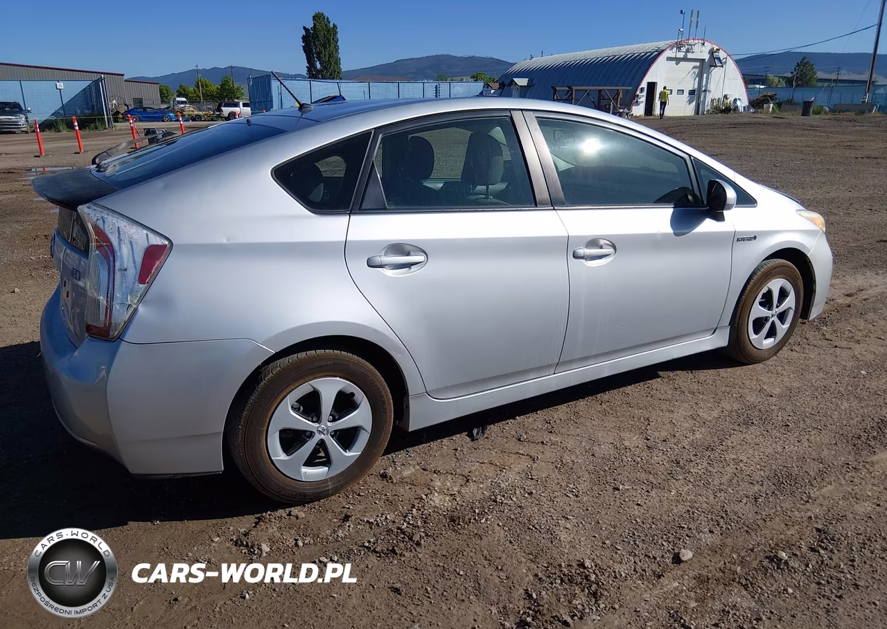 2012 Toyota Prius Two VIN:JTDKN3DU0C5421040 - 4