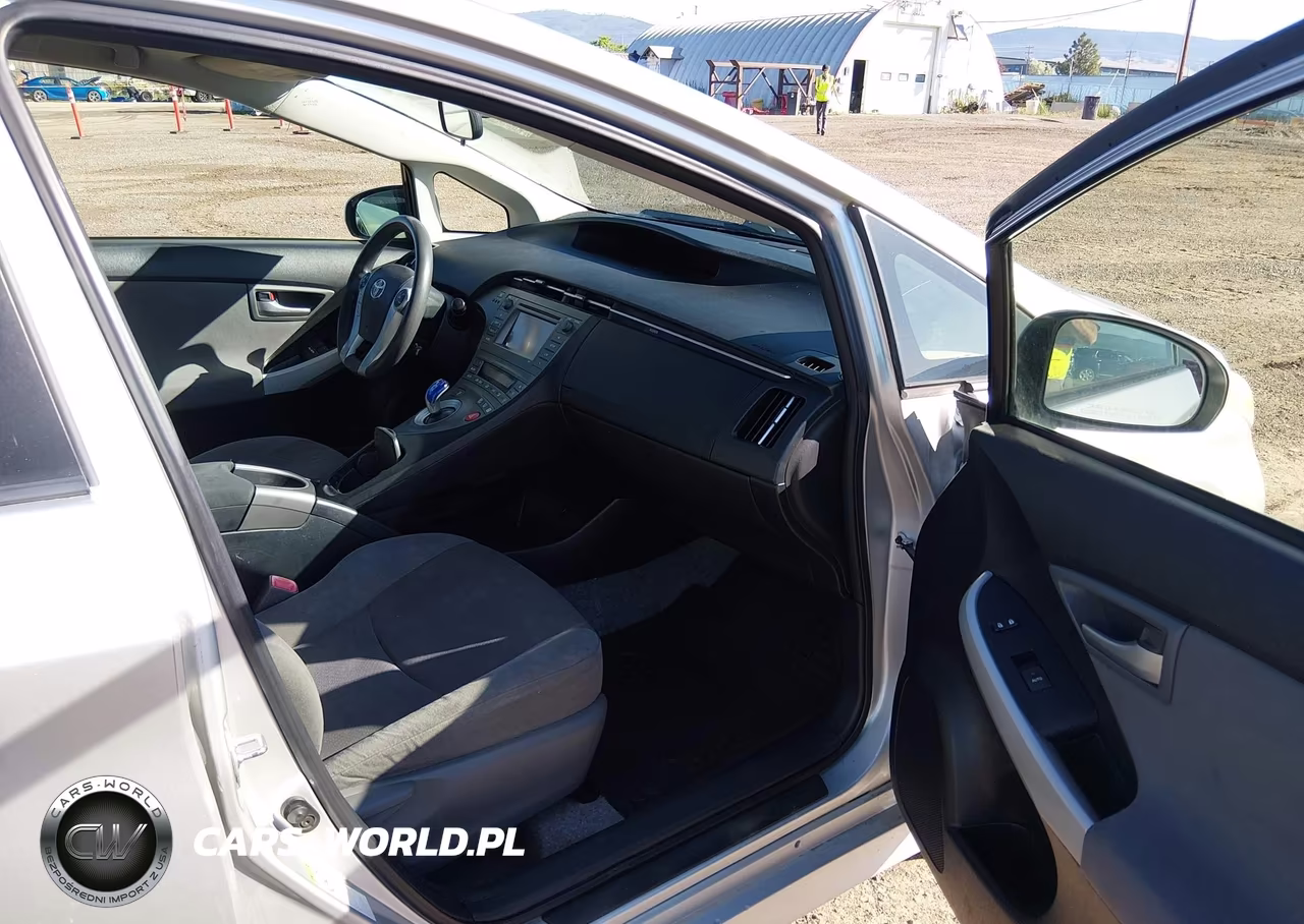 2012 Toyota Prius Two VIN:JTDKN3DU0C5421040 - 5
