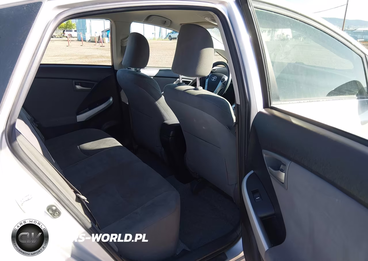 2012 Toyota Prius Two VIN:JTDKN3DU0C5421040 - 8