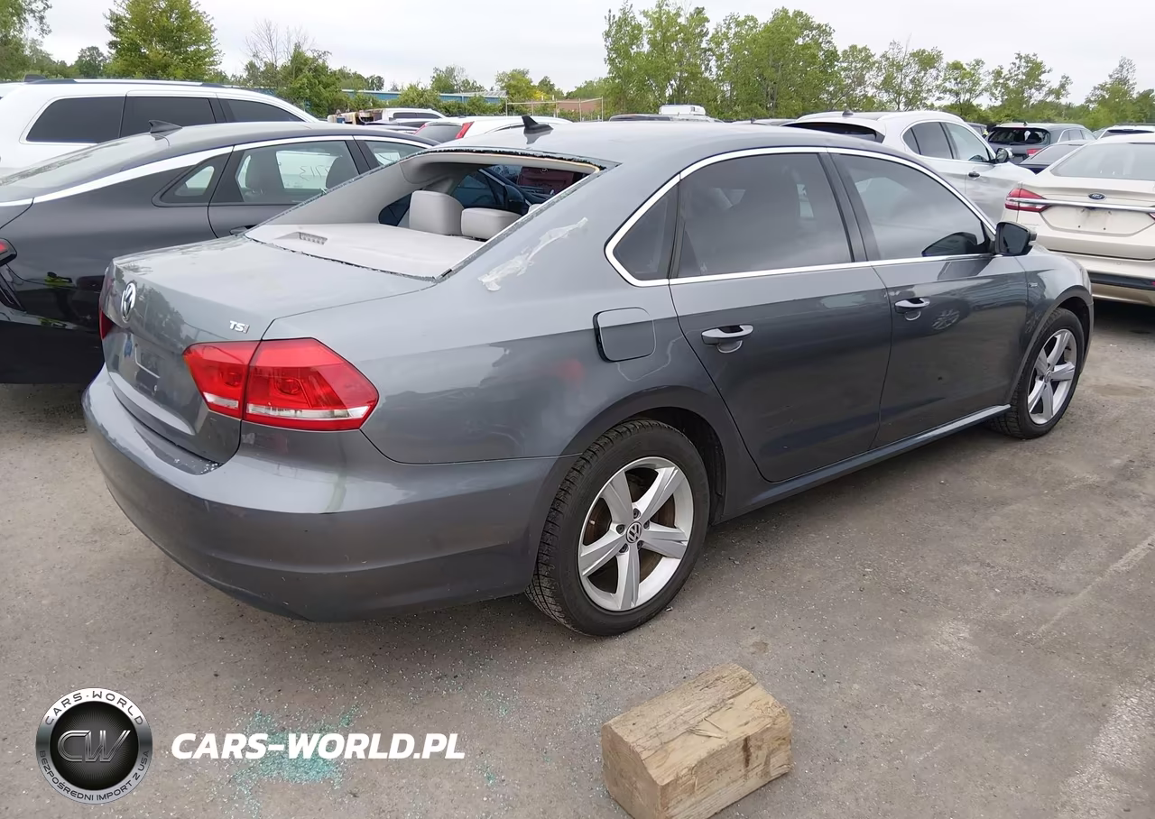 2015 Volkswagen Passat 1.8T Limited Edition VIN:1VWAT7A31FC099137 - 4