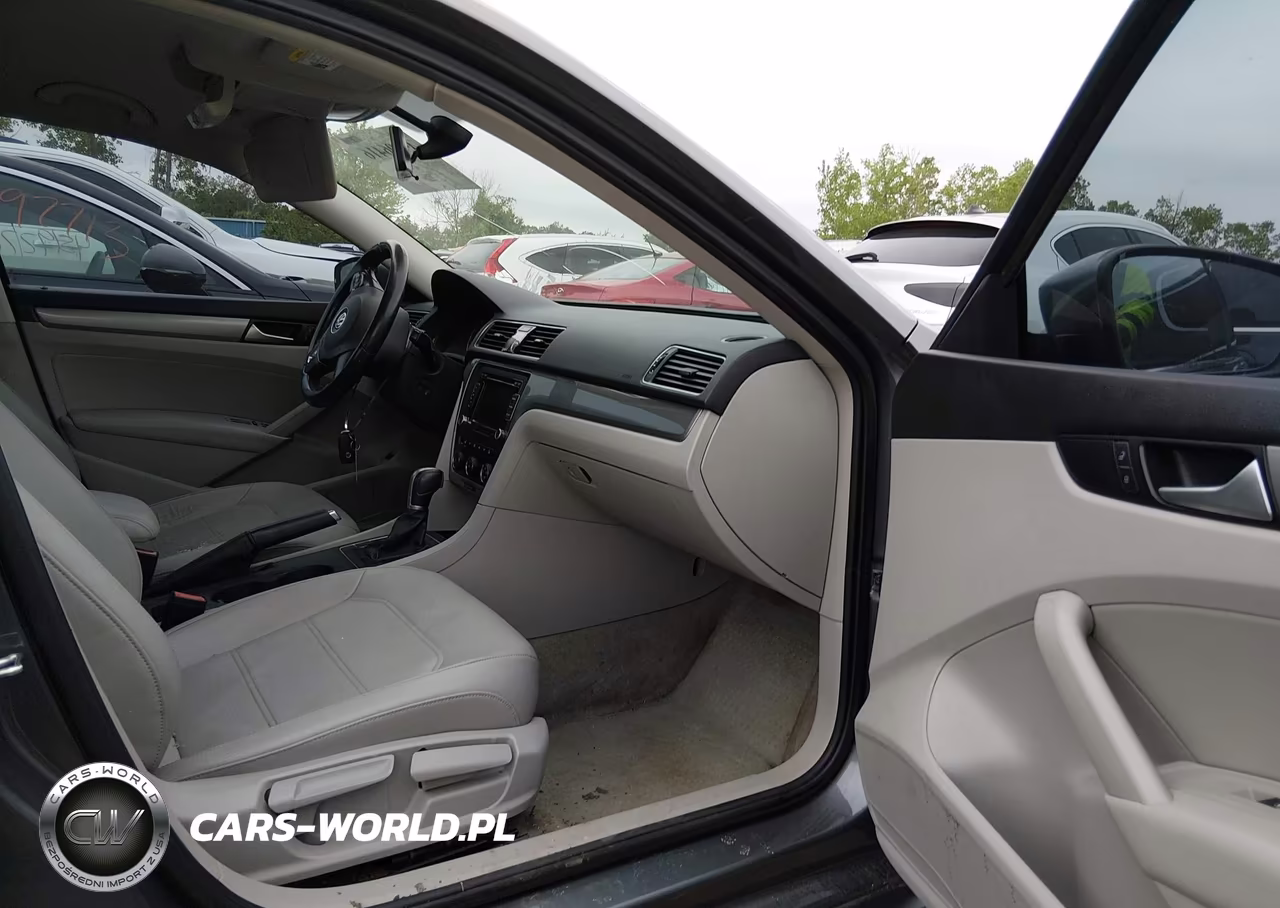 2015 Volkswagen Passat 1.8T Limited Edition VIN:1VWAT7A31FC099137 - 5