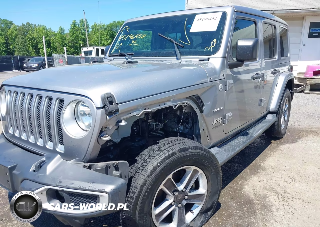 2020 Jeep Wrangler Unlimited Sahara 4X4 VIN:1C4HJXEN8LW131529 - 6
