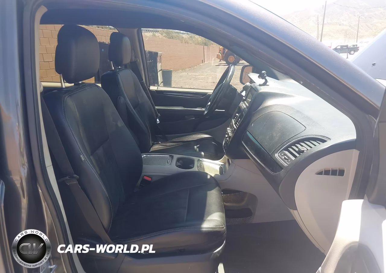 2019 Dodge Grand Caravan Sxt VIN:2C4RDGCG8KR632377 - 5