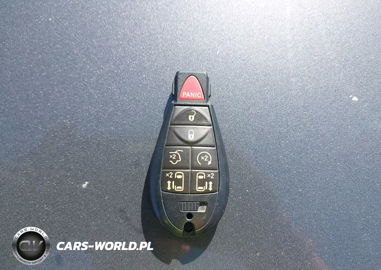 2011 Dodge Grand Caravan Crew VIN:2D4RN5DG2BR644236 - 11