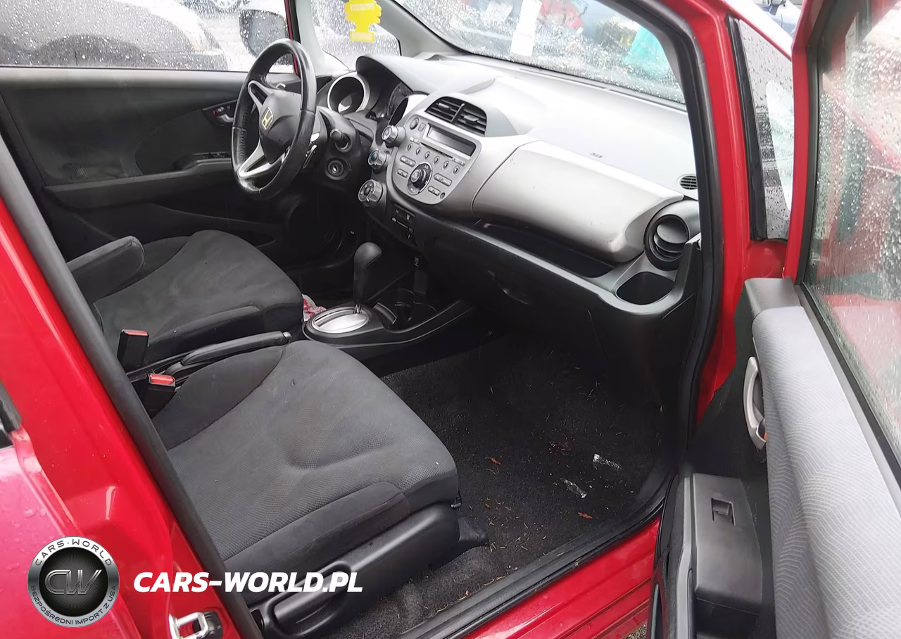2010 Honda Fit Sport VIN:JHMGE8H41AC001839 - 5