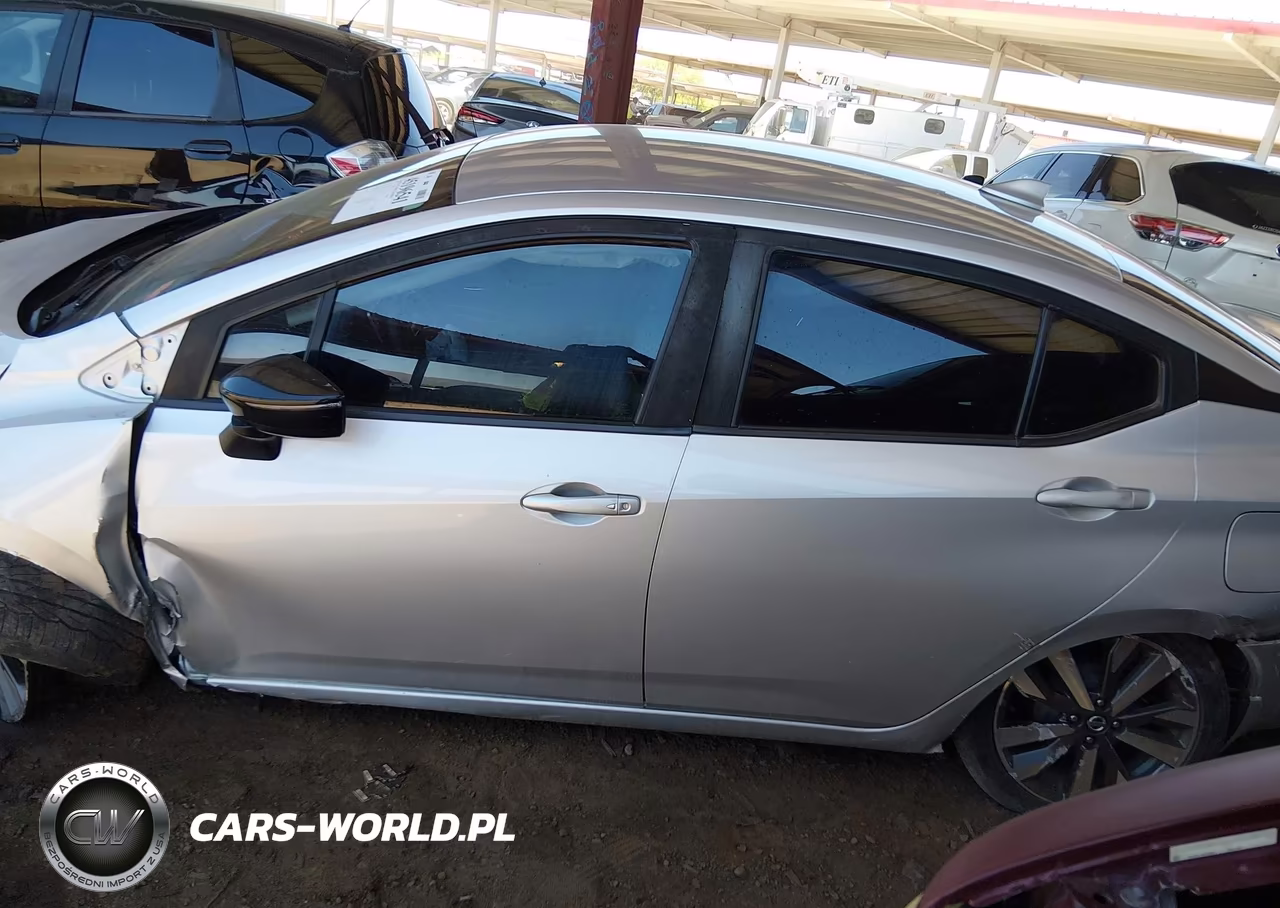 2016 Nissan Versa Sr Xtronic Cvt VIN:3N1CN8FV5LL802151 - 13