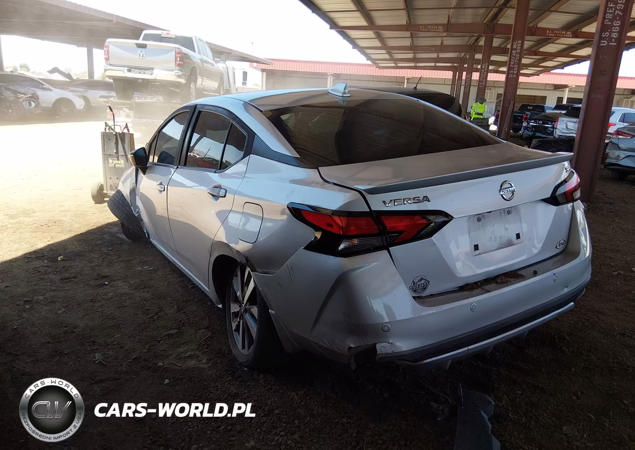 2016 Nissan Versa Sr Xtronic Cvt VIN:3N1CN8FV5LL802151 - 3