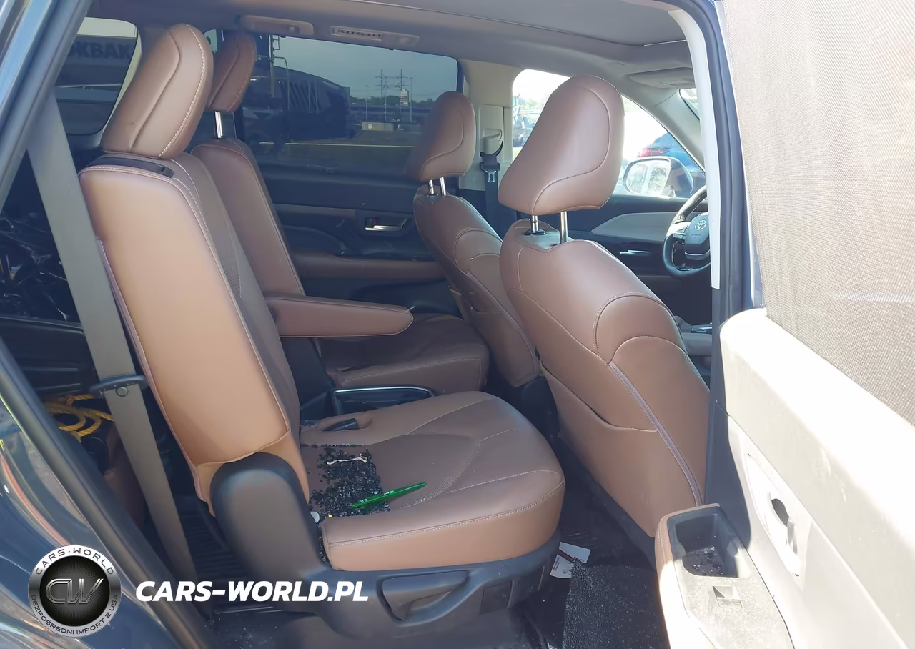 2024 Toyota Grand Highlander Platinum VIN:5TDAAAB59RS026395 - 8