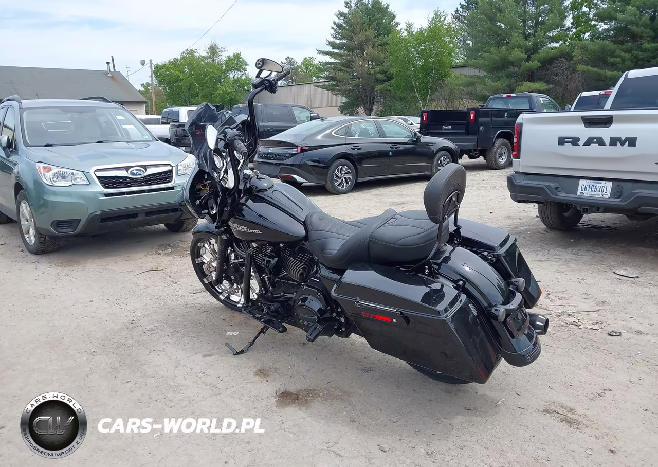 2013 Harley-Davidson Flhx Street Glide VIN:1HD1KBM16DB626125 - 3