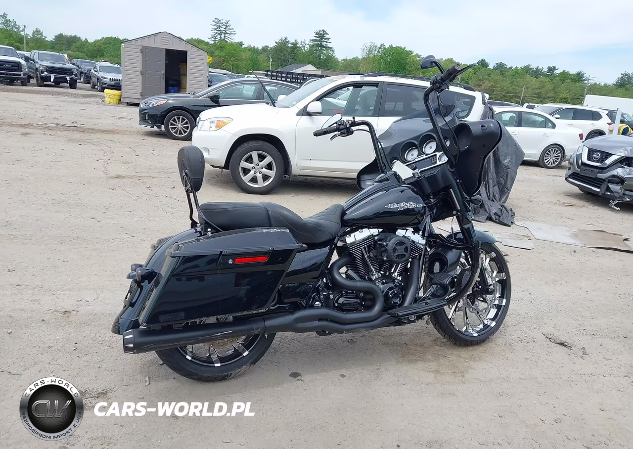 2013 Harley-Davidson Flhx Street Glide VIN:1HD1KBM16DB626125 - 4