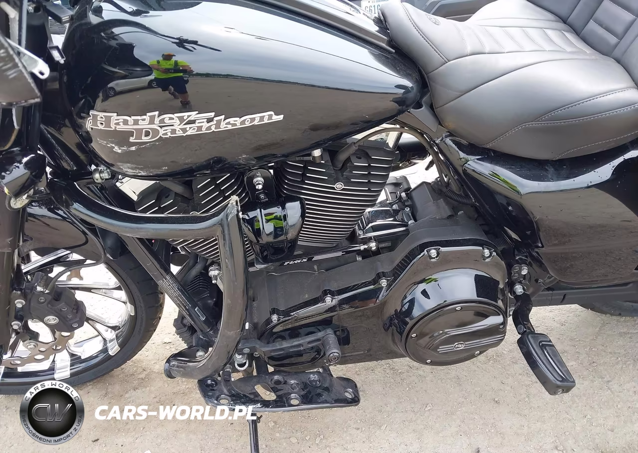 2013 Harley-Davidson Flhx Street Glide VIN:1HD1KBM16DB626125 - 9