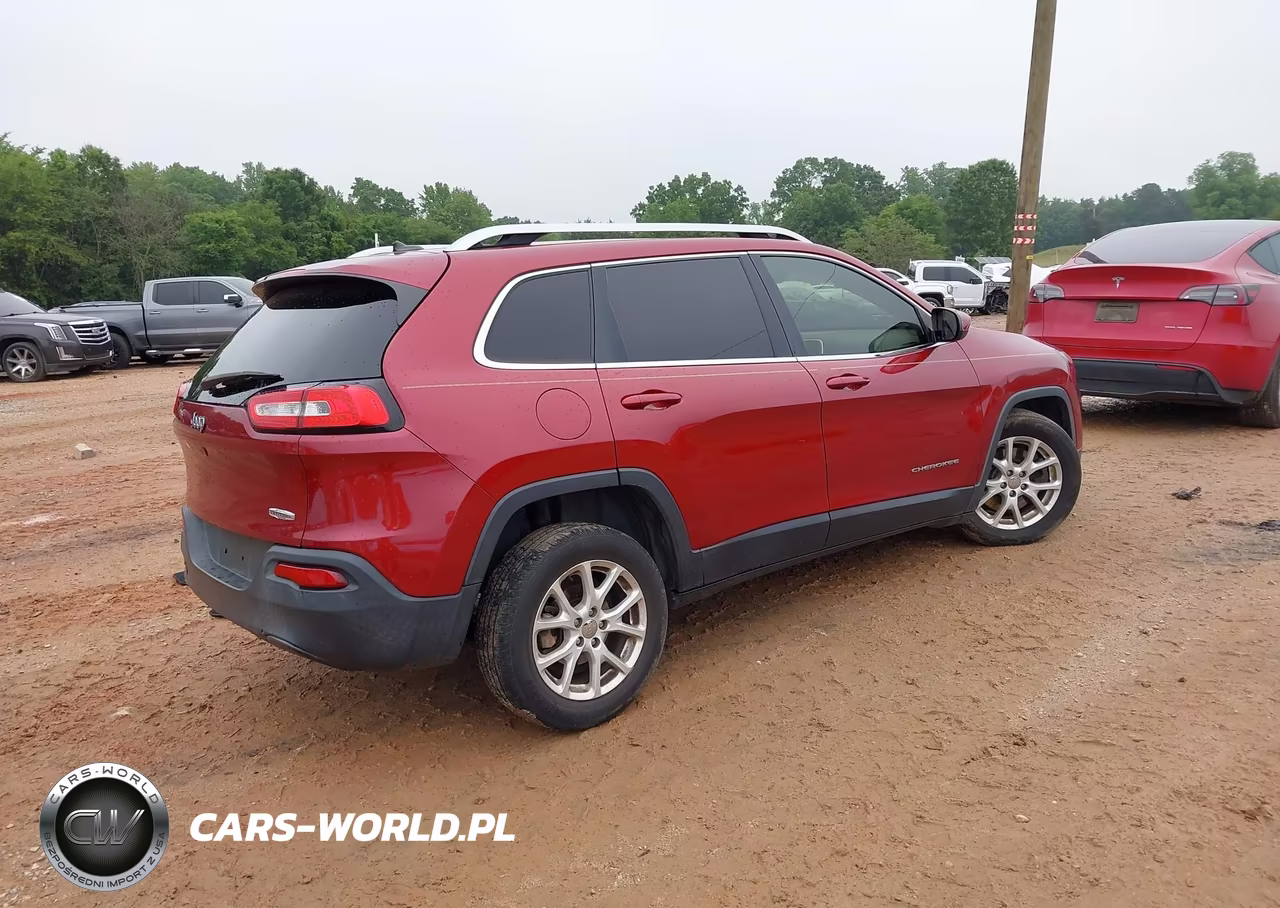 2016 Jeep Cherokee Latitude VIN:1C4PJLCB3GW126077 - 4