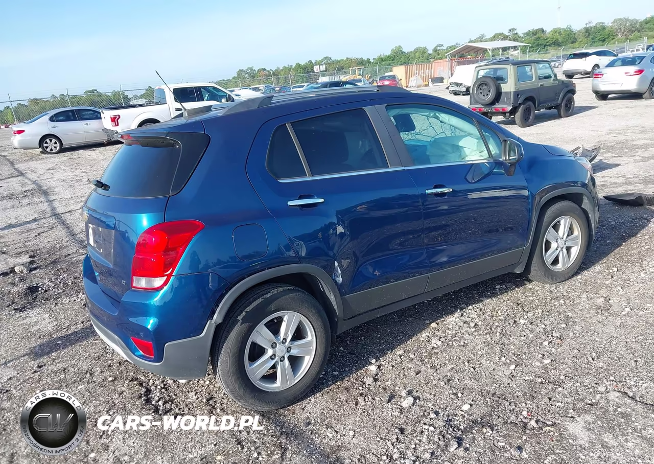 2020 Chevrolet Trax Fwd Lt VIN:3GNCJLSB5LL303817 - 4