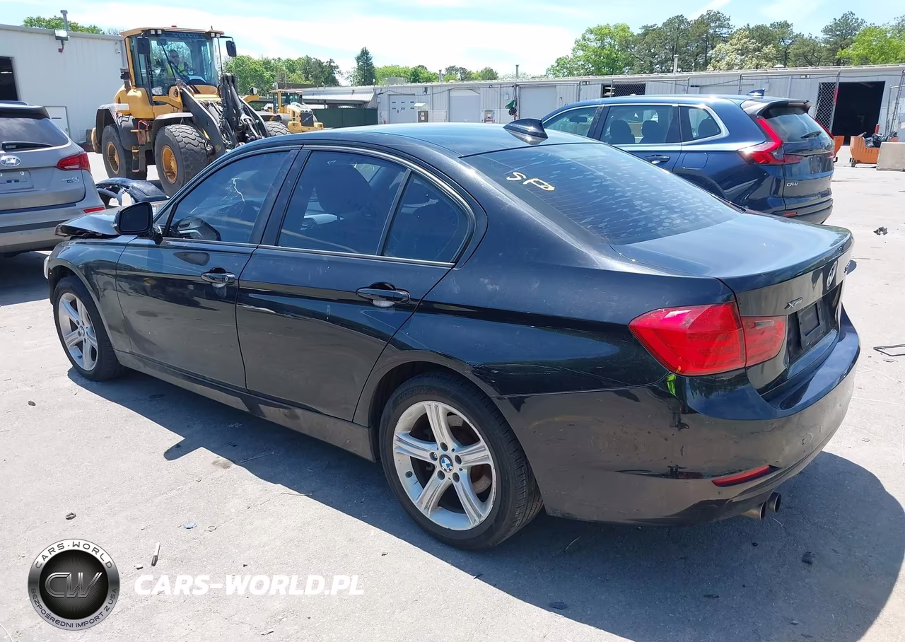 2013 BMW 328I xDrive VIN:WBA3B5G53DNS00446 - 3