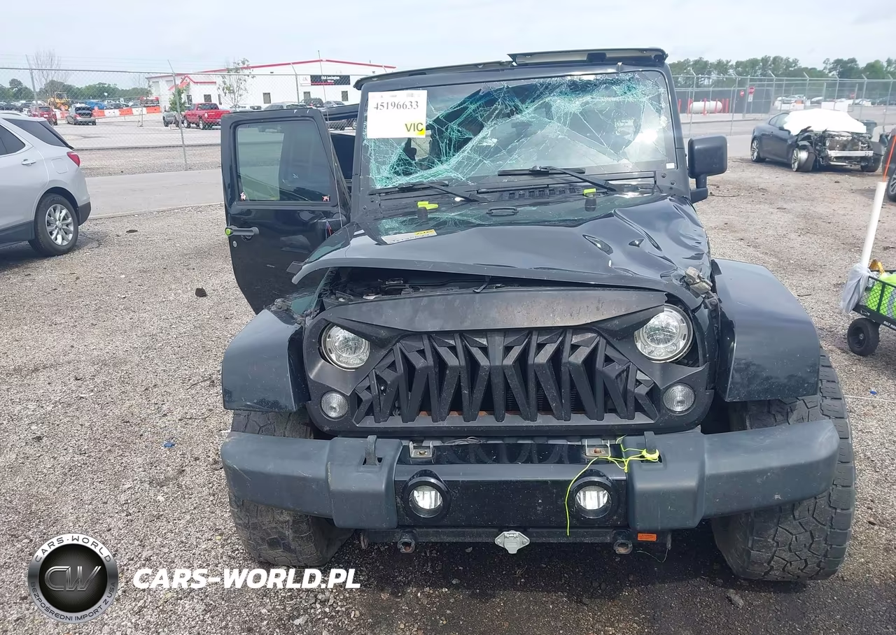 2017 Jeep Wrangler Unlimited Sahara 4X4 VIN:1C4BJWEG3HL623413 - 13