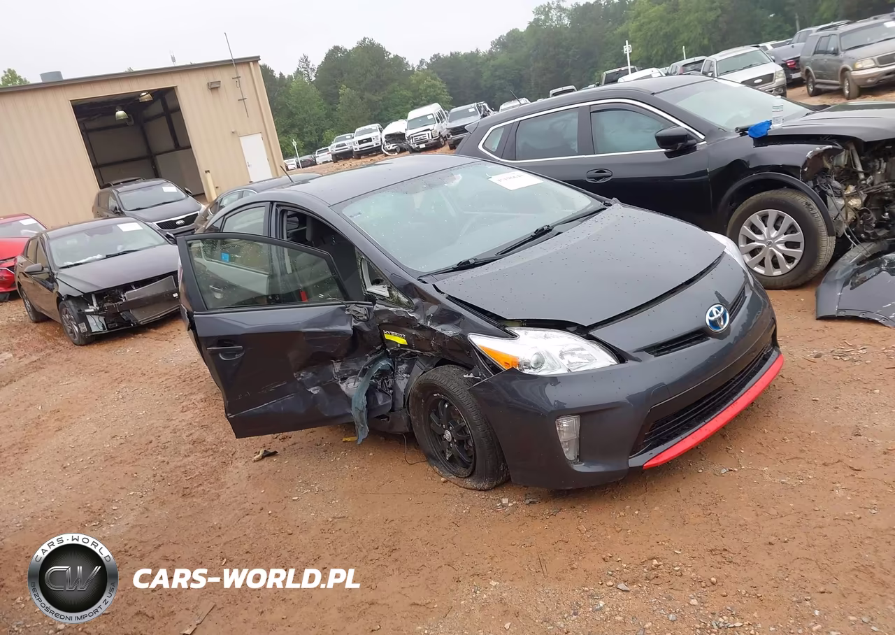 2013 Toyota Prius Three VIN:JTDKN3DU2D5643385 - 1